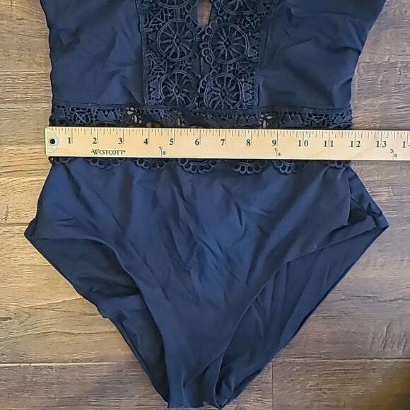 Becca by Rebecca Virtue Muse One Piece Swimsuit Size M - Picture 4 of 8